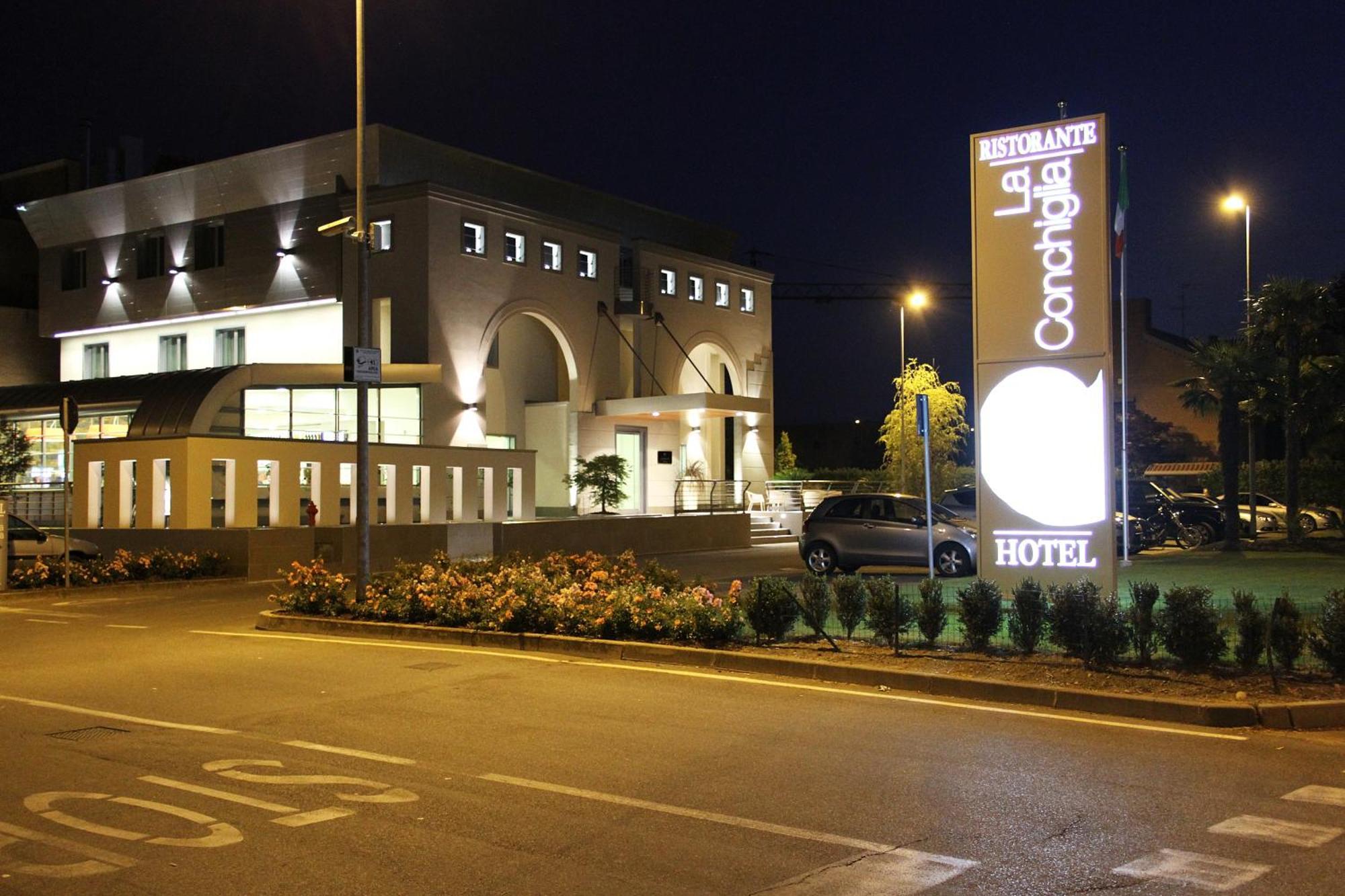 Hotel La Conchiglia Romano di Lombardia Exterior foto